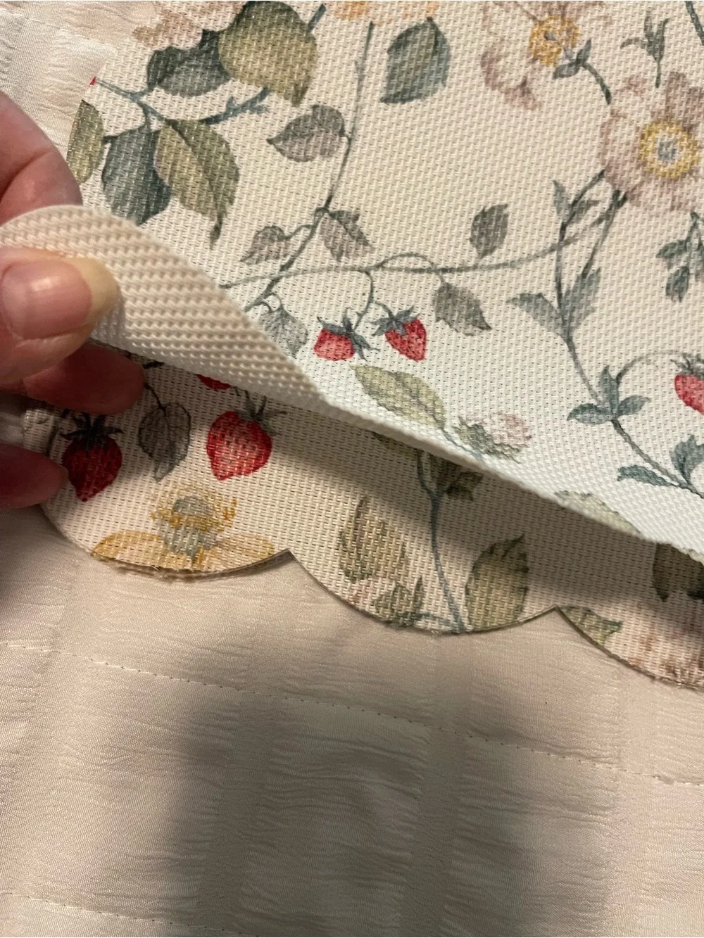 bloom Floral Placemat Set in Cream, Green & Red